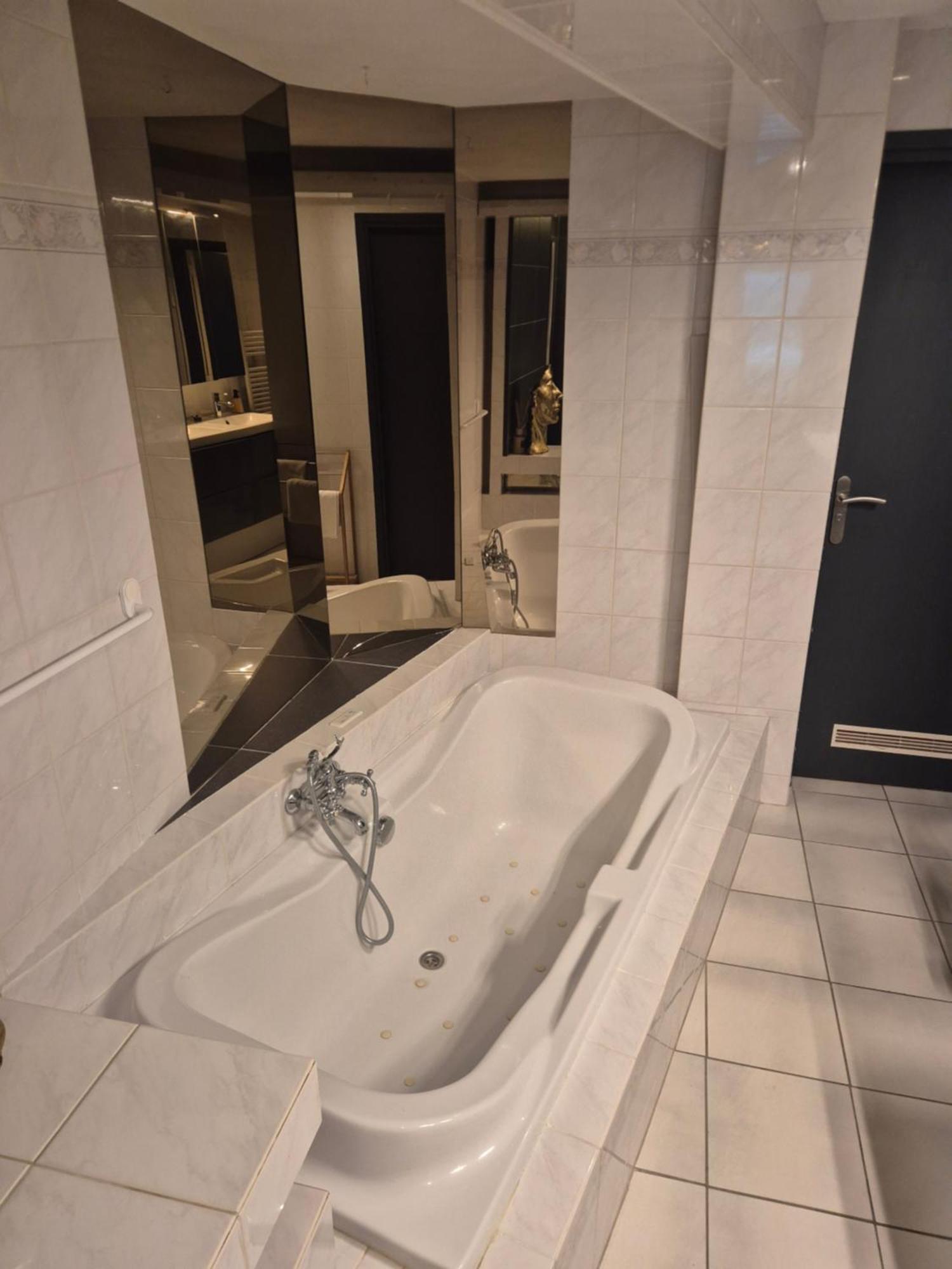 Aan Den Hogeweg Apartment